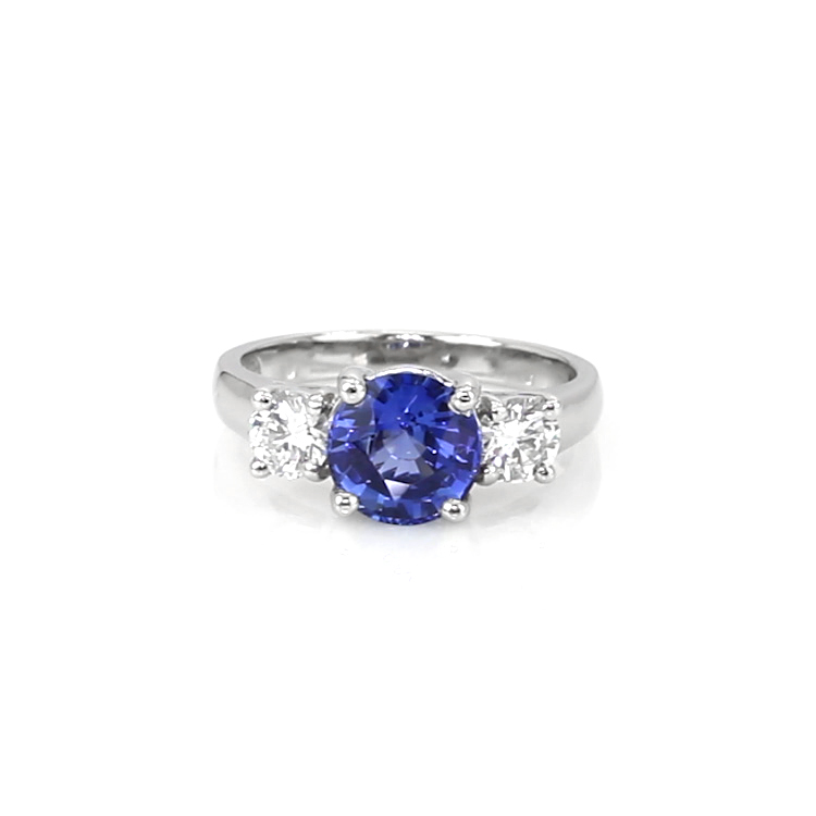 Beautiful Sapphire Ring With Sparkling Diamonds.