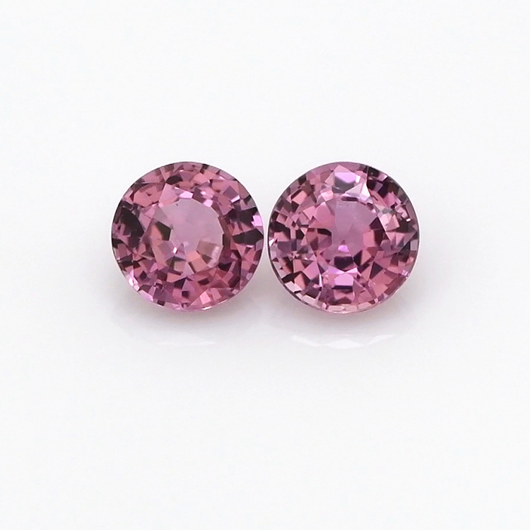 Completely customize your order online with their easy to use website, with a great selection of natural sapphires and high quality settings!