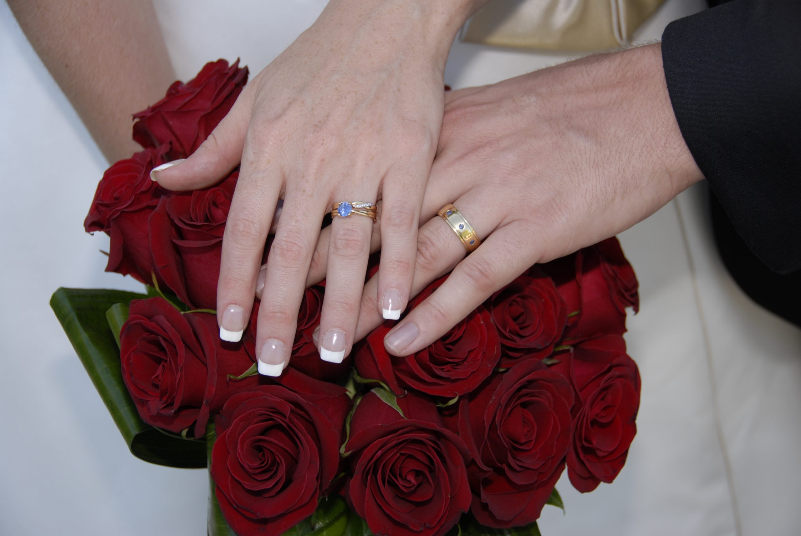 Rachel S.’s Natural Ceylon Sapphire Engagement Ring